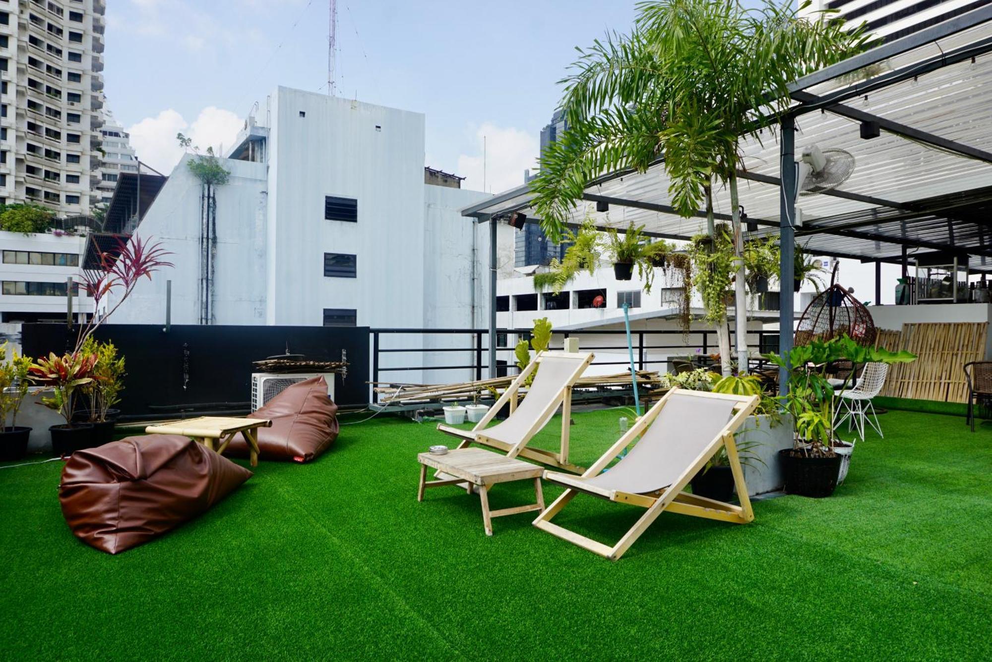 Silom Soi 3 Hash Apartment Hip And Funky With Rooftop View 방콕 외부 사진