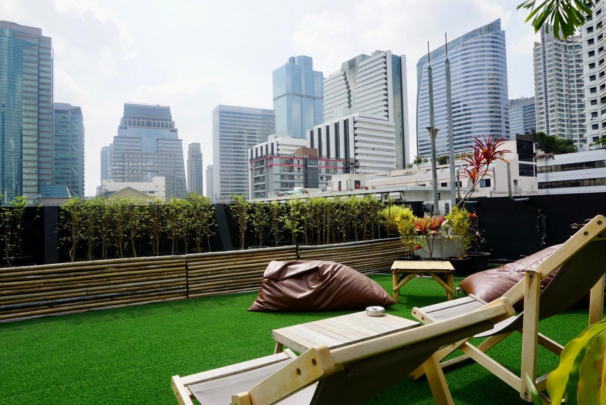 Silom Soi 3 Hash Apartment Hip And Funky With Rooftop View 방콕 외부 사진