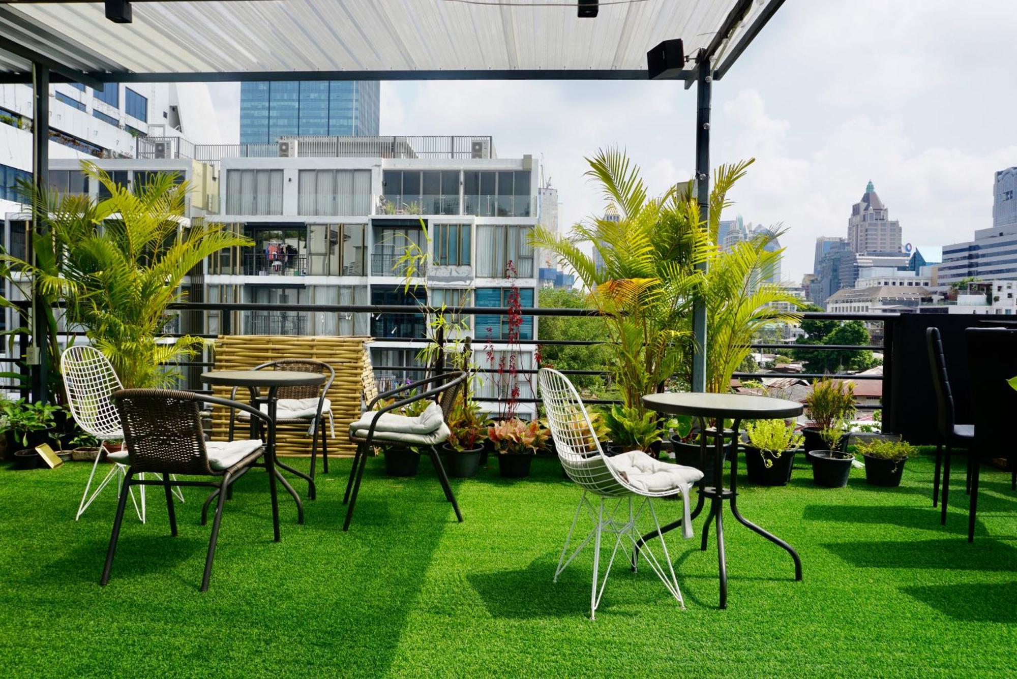 Silom Soi 3 Hash Apartment Hip And Funky With Rooftop View 방콕 외부 사진