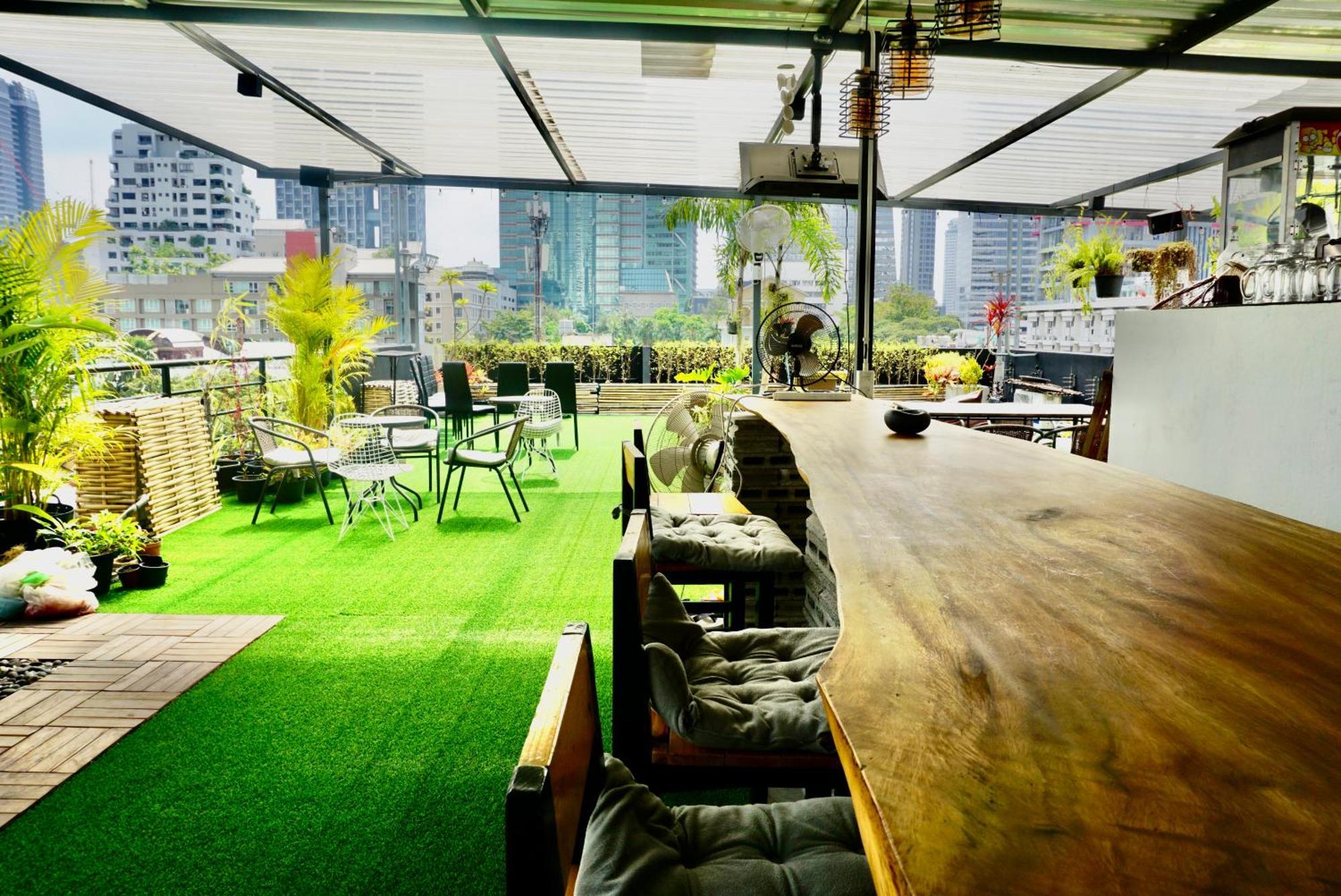 Silom Soi 3 Hash Apartment Hip And Funky With Rooftop View 방콕 외부 사진